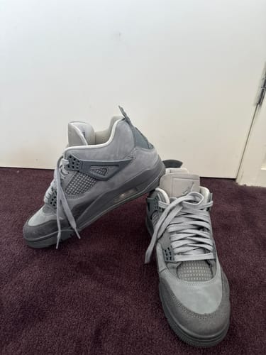 Customer photo review of Air Jordan 4 Retro SE 'Wet Cement' (2024)