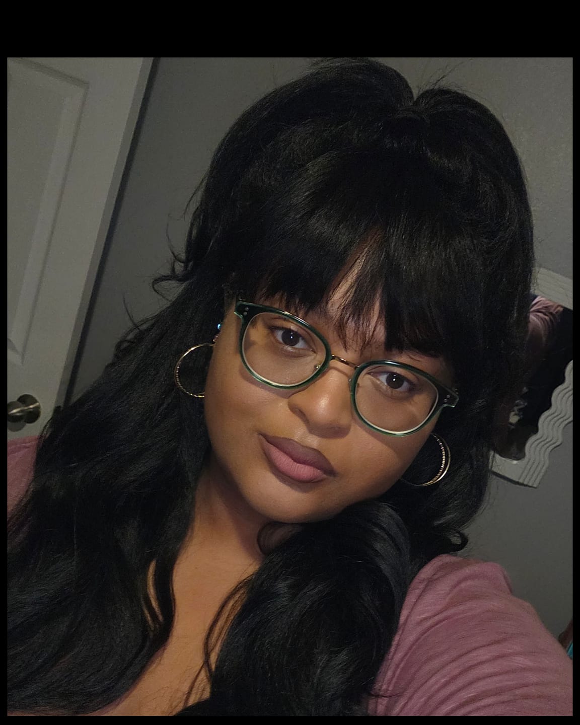 Customer photo review of Shake N Go Snatched Full Wig - ELARA