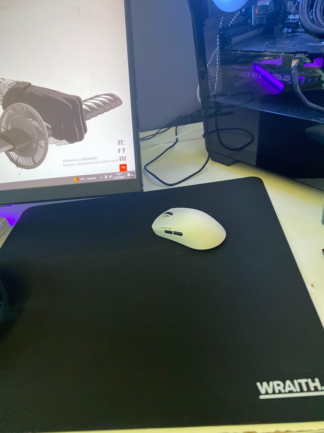 Customer photo review of Wraith Blade X Semi-Hard Mousepad