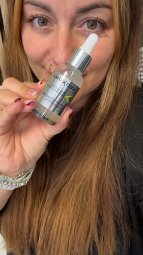 Customer photo review of Sérum de Exosomas Ultra Rejuvenecedor con Bioexosomas de Bakuchiol