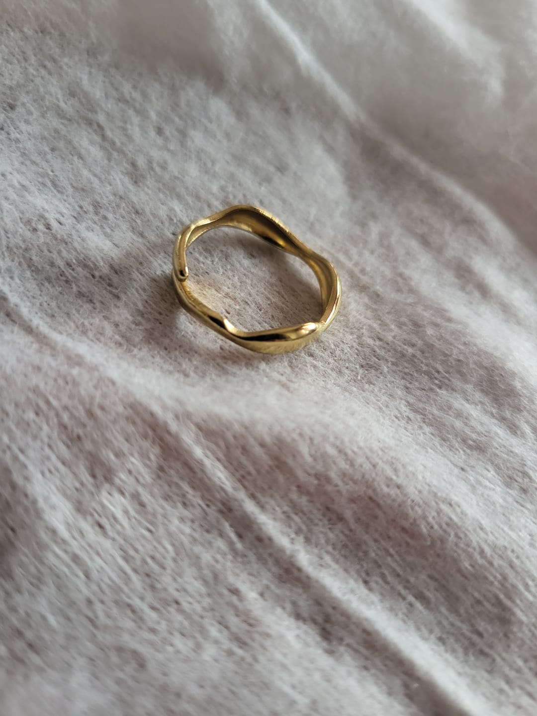 Customer photo review of Popular Meltdown Ring 14K Vergoldet