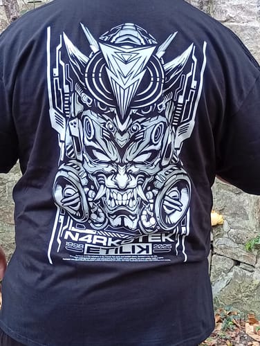Customer photo review of Etilik x Narkotek - T-shirt