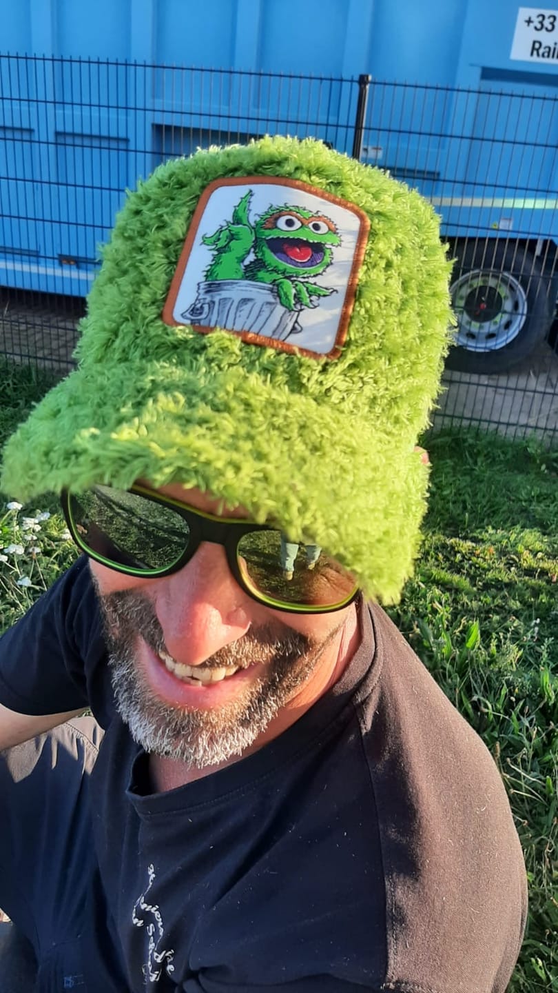 Customer photo review of OVERLORD X Sesame Street: Oscar The Grouch
