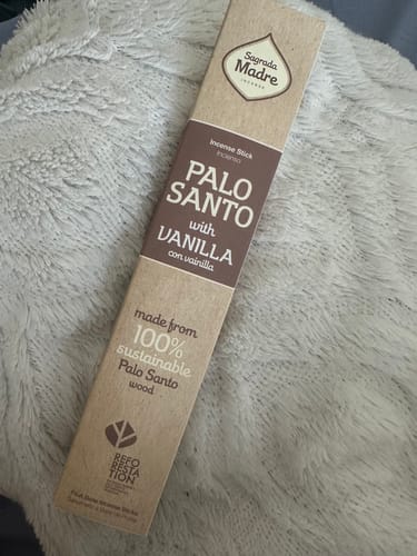 Customer photo review of Incienso de Palo Santo con Vainilla || Buenas vibras - Armonía