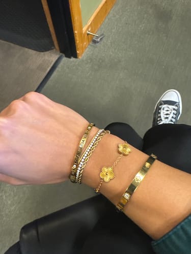 Customer photo review of Twisted 18K Gold Bracelet