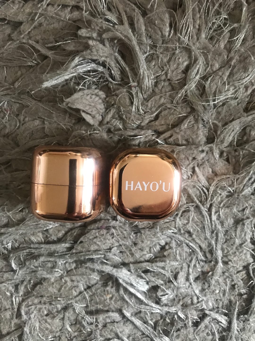 Customer photo review of Hayo'u Gold Lip Balm