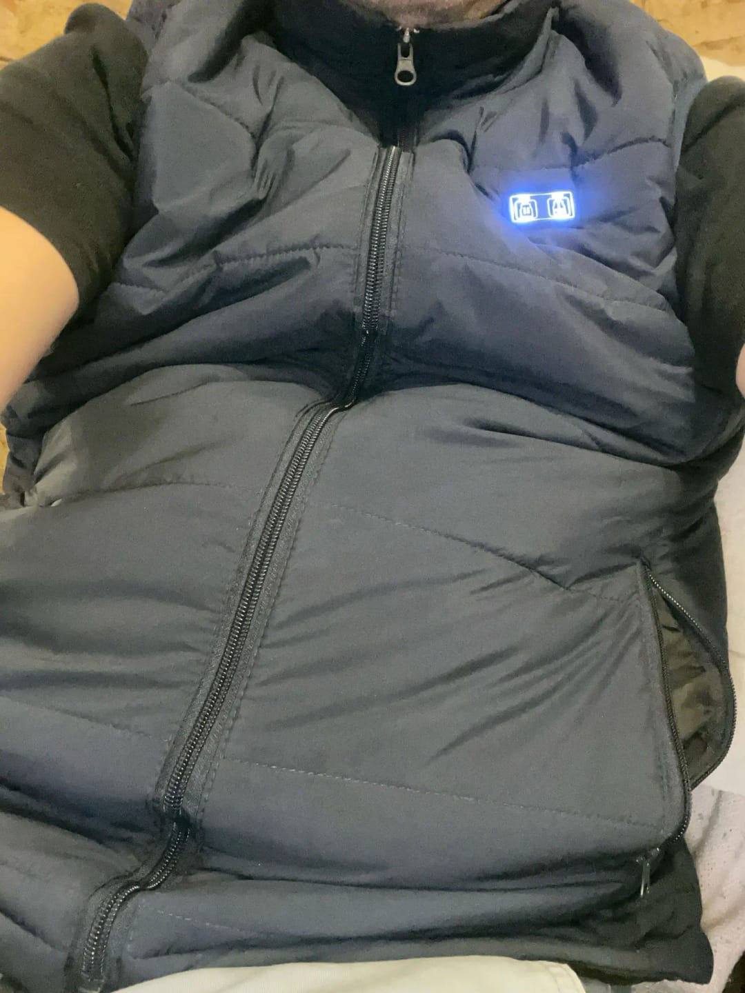 Customer photo review of Beheizte Weste mit 9 Heiz-Zonen – Ultraleicht, USB-betrieben & ideal für Outdoor-Abenteuer