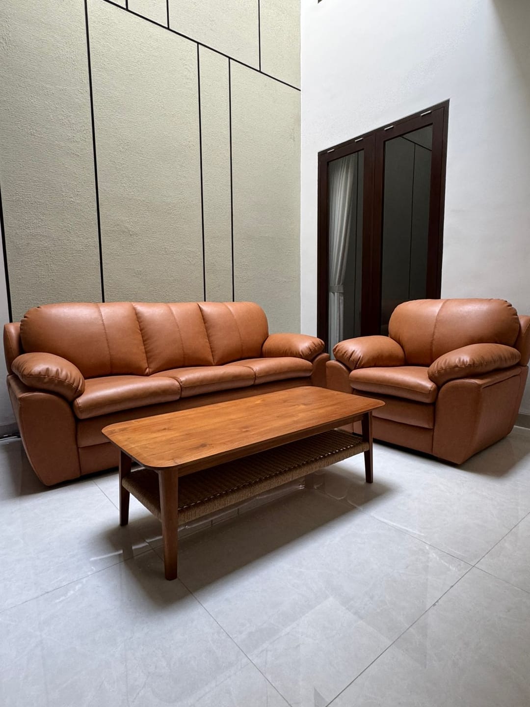 Customer photo review of Exclusive Teak & Loom Coffee Table