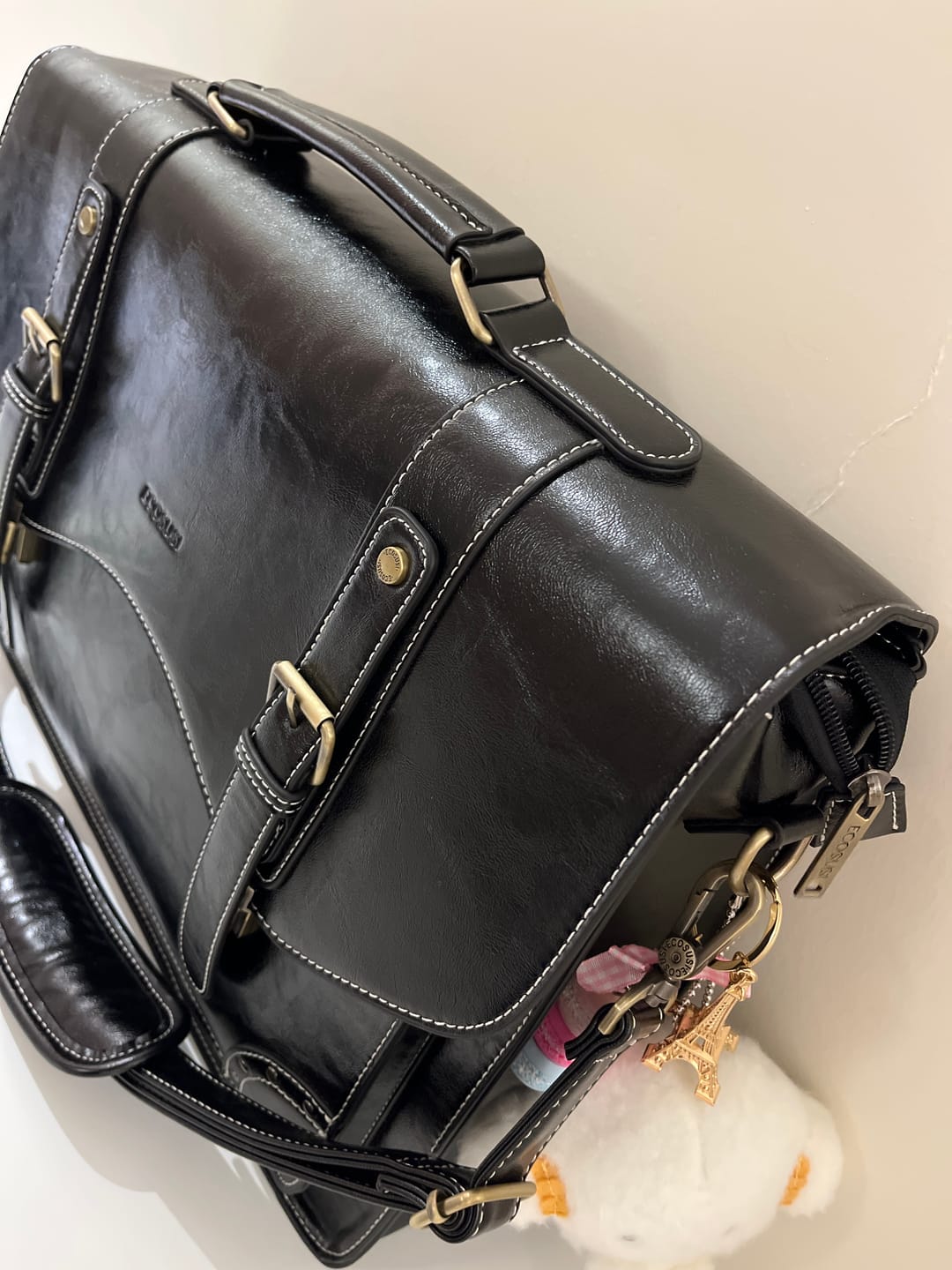 Customer photo review of Wilder Vintage Rivet 15.6-Inch Briefcase