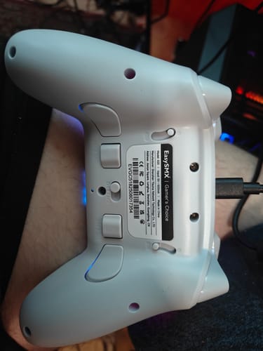 Customer photo review of EasySMX® X20 Multiplatform Gaming Controller with Trigger Lock And Hall Effect Sensors