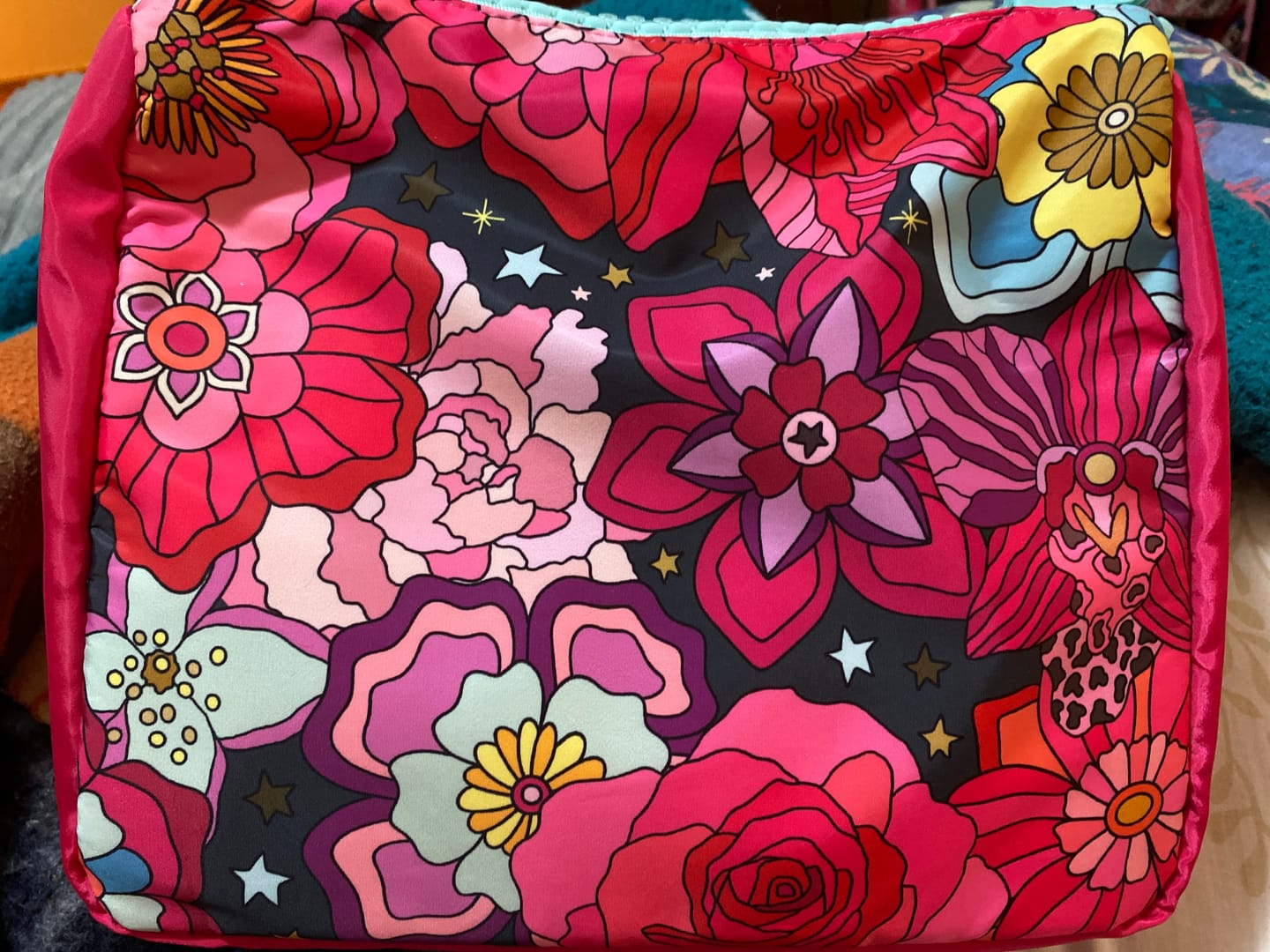 Customer photo review of ESTUCHE FLOWERS