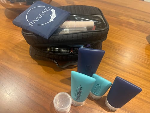 Customer photo review of Refillable silicone toiletry bottles