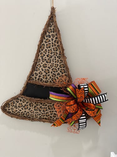 Customer photo review of 21"Hx19.5"L Vine/Fabric Witch Hat Tan/Black/Natural KG3099