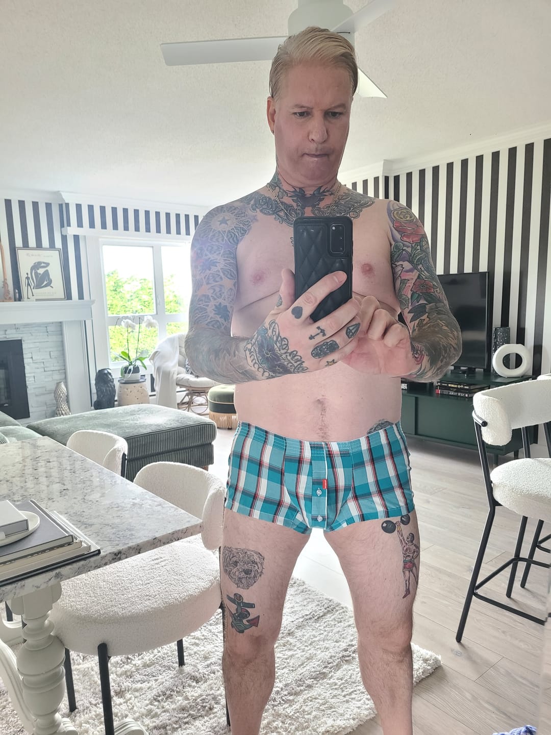 Customer photo review of Mens Plaid Front Pouch Boxer Shorts