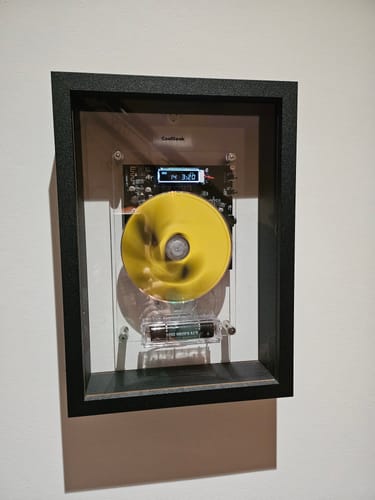 Customer photo review of M1 Music Frame CD Player