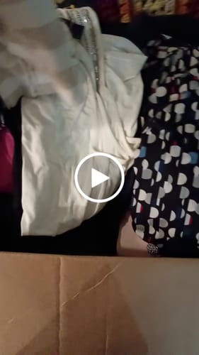 Customer video review of White House Black Market Women's Secondhand Wholesale Clothing