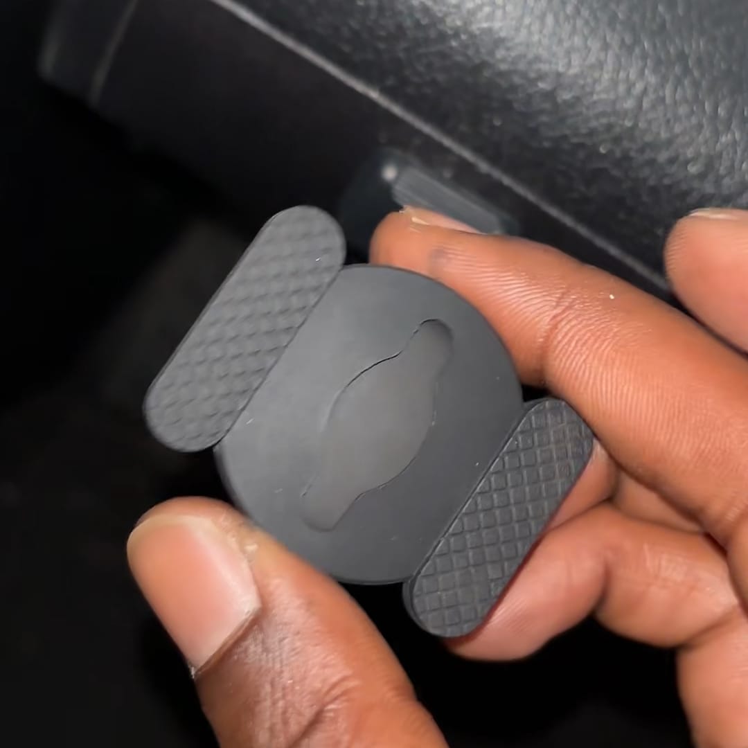 Customer photo review of SmartTag™ - Skydda det som betyder mest – fyrhjuling, motorcykeln eller väskan