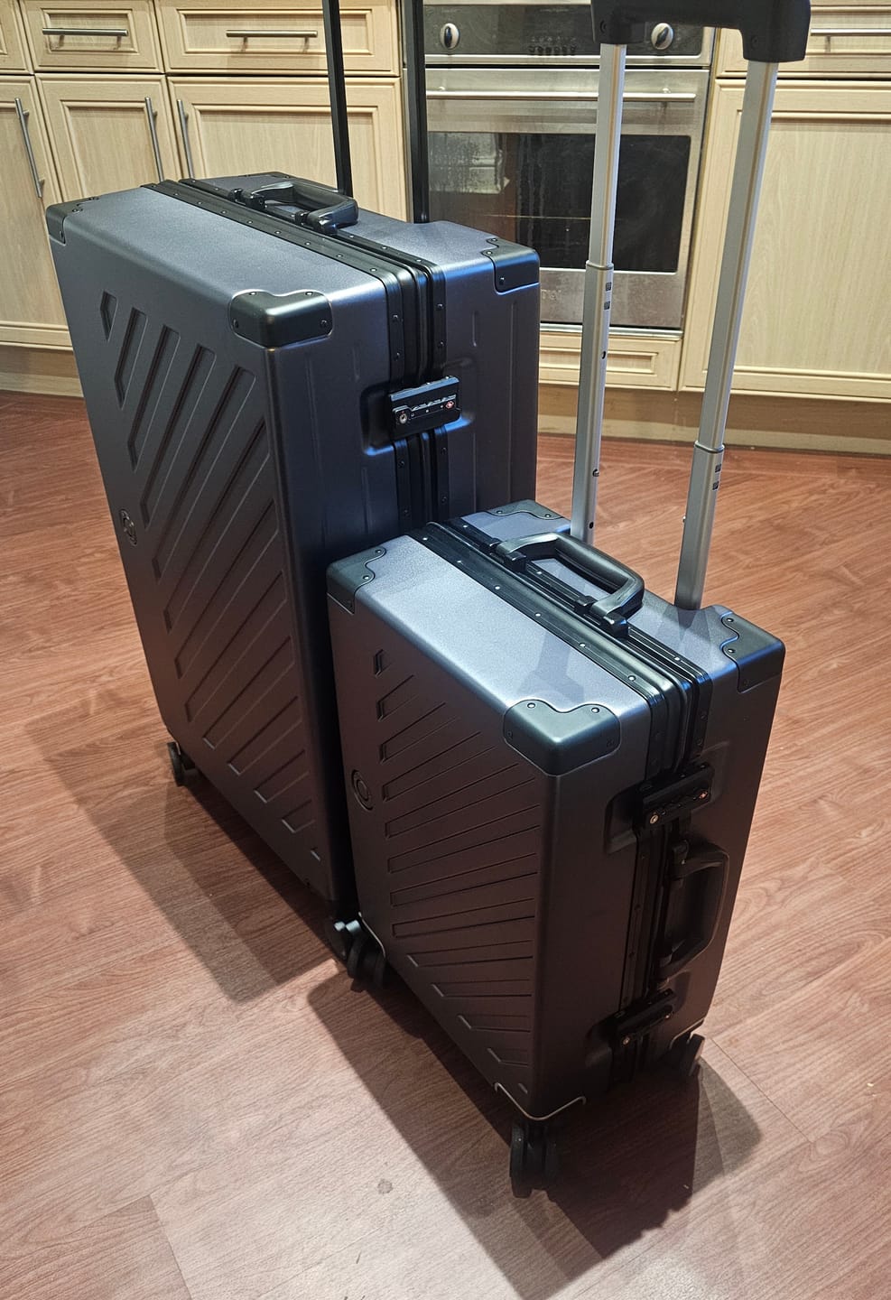 Customer photo review of JLY UrbanNomad - Dual Set Suitcases