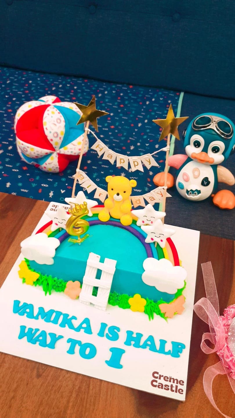 Customer photo review of Teddy Half Design Cake
