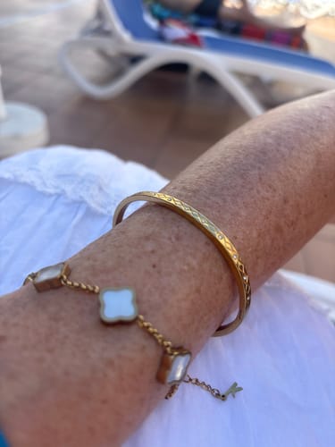 Customer photo review of Celine Clover Bracelet