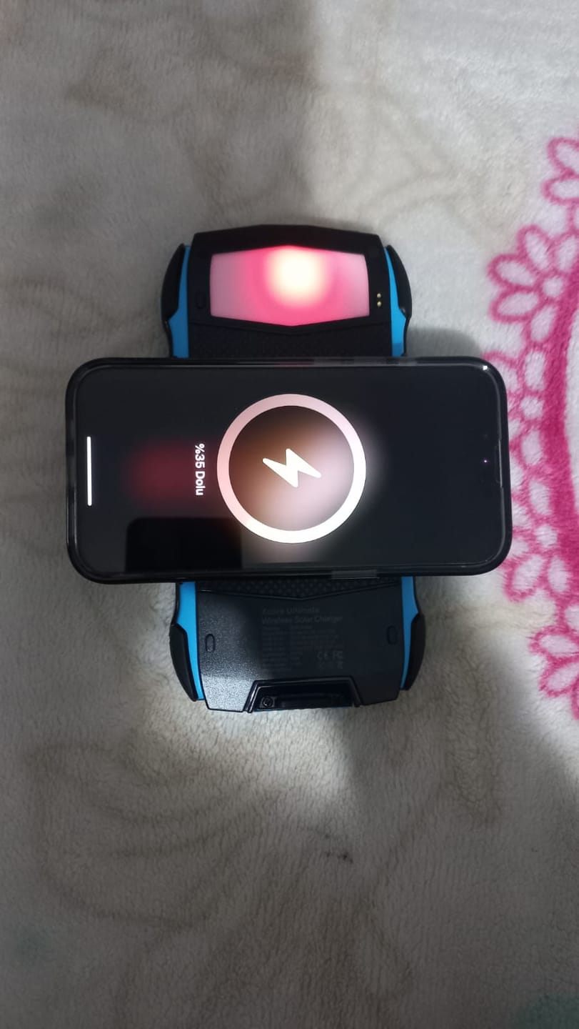 Customer photo review of Wochee XCore Ultimate 4+1 Solar Powerbank