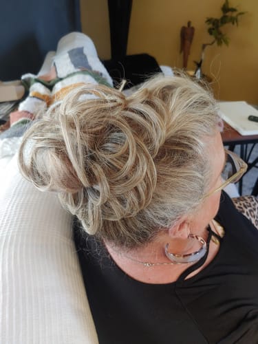 Customer photo review of JuvaBun Small Messy Bun