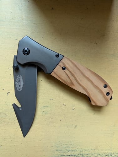 Customer photo review of HOLY GRAIL™ POCKET KNIFE