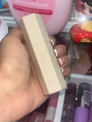 Customer photo review of BRONZER CREMOSO EN BARRA COLLECTION
