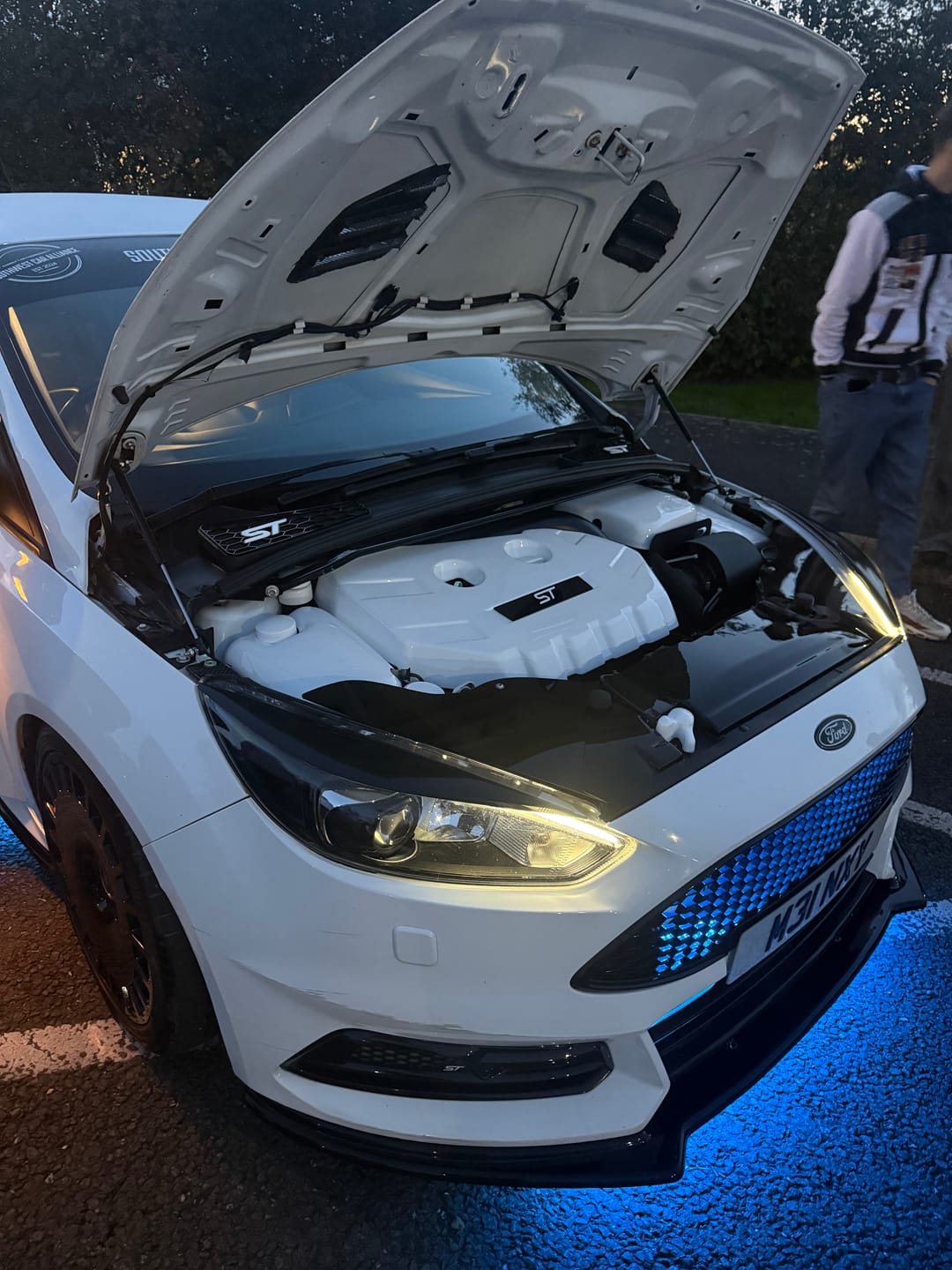 Customer photo review of Proform Facelift Slam Panel Ends - MK3.5 Focus (Plastic Finishes)