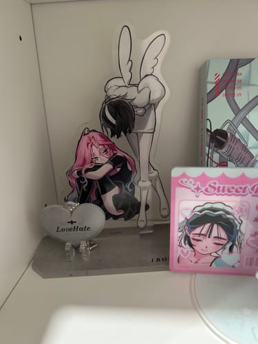 Customer photo review of MARCHMONSTER x Alien Stage - Acrylic Stand (3 Types)
