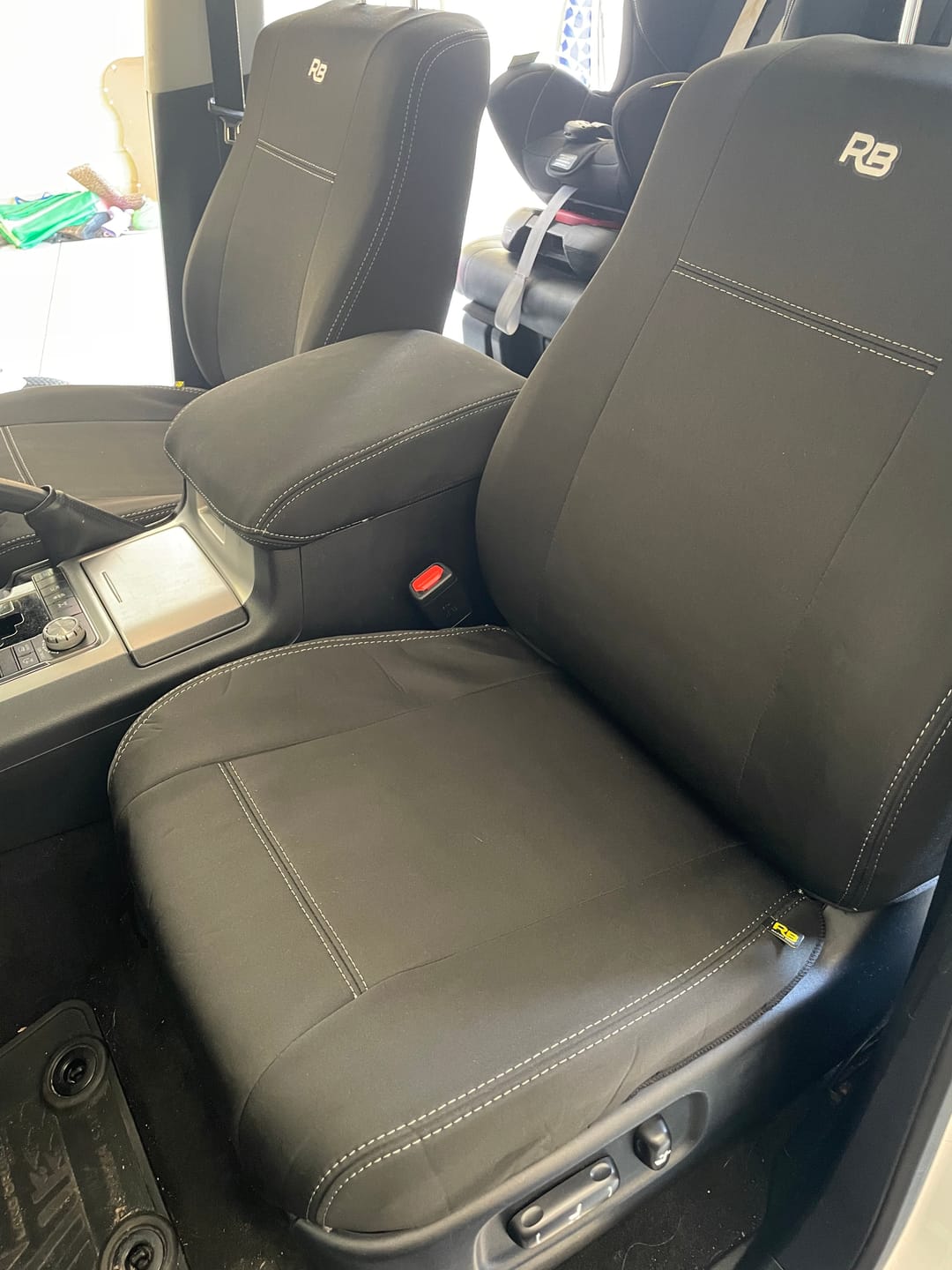 Customer photo review of Toyota Landcruiser 200 Series - GP4 Neoprene Console Lid Cover (In Stock)