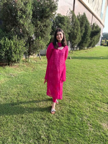 Customer photo review of Hoor Deep Pink Viscose Georgette kurta