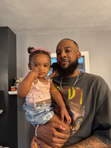 Customer photo review of "Harlem Heat" T-Shirt