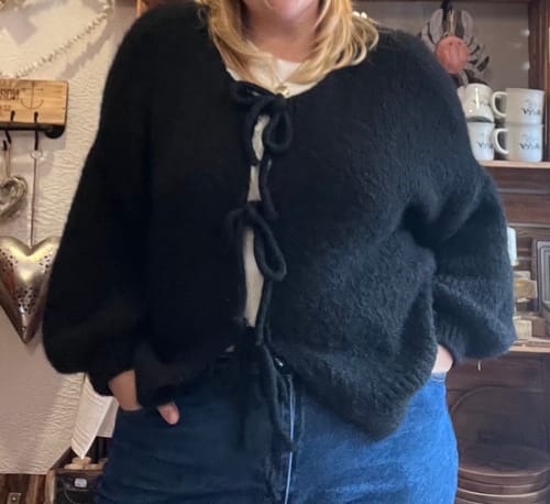 Customer photo review of Oversized Cardigan mit Schleifen