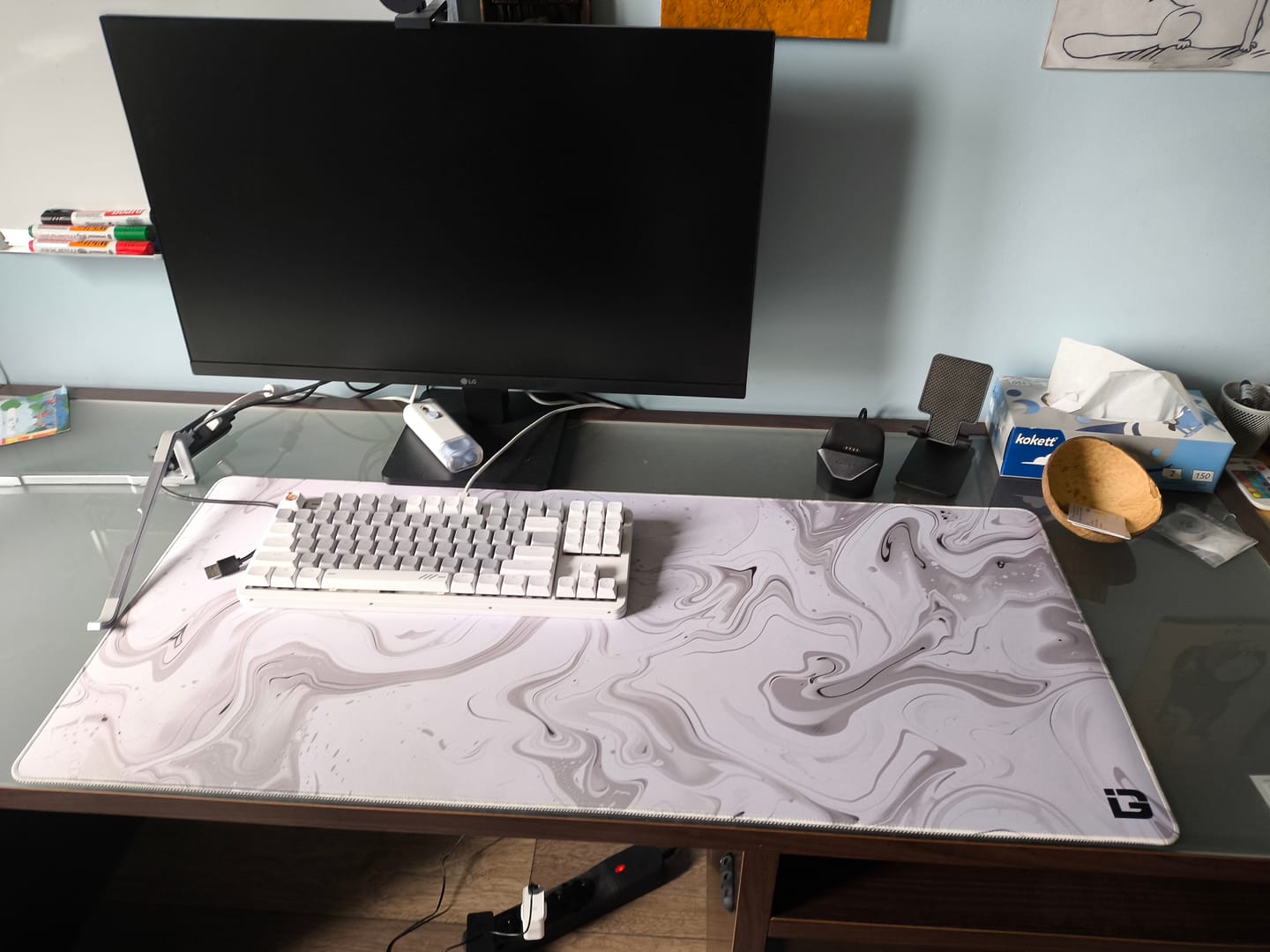 Customer photo review of Liquid White