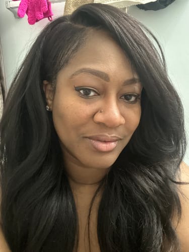 Customer photo review of Outre Perfect Hairline Glueless 13X6 HD Lace Front Wig - KEESHON