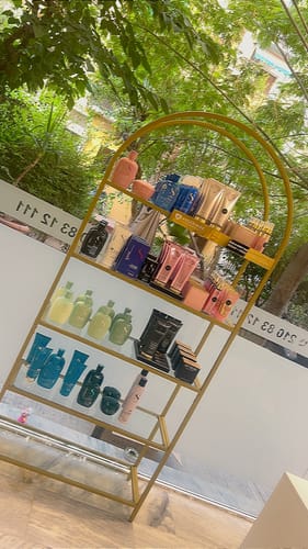 Customer photo review of Ψηλό Μοντέρνο Ράφι Βιβλιοθήκη Χρυσή Μεταλλική για Σαλόνι Υπνοδωμάτιο Μπάνιο LG-T050A01