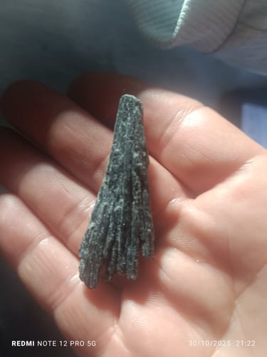 Customer photo review of Cianita Negra "Escoba de Bruja" || Limpieza - Protección Energética