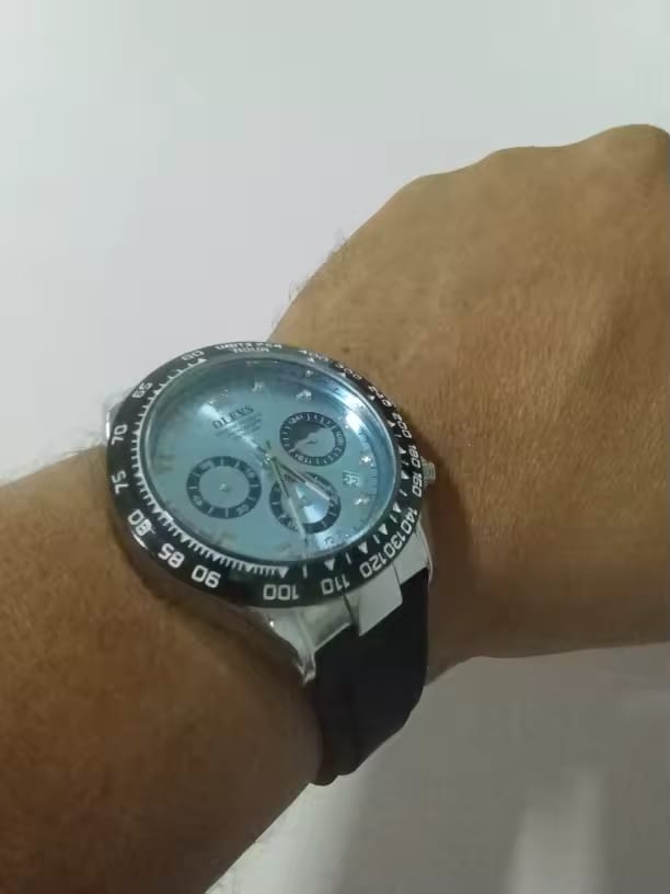 Customer photo review of OLEVS - Master