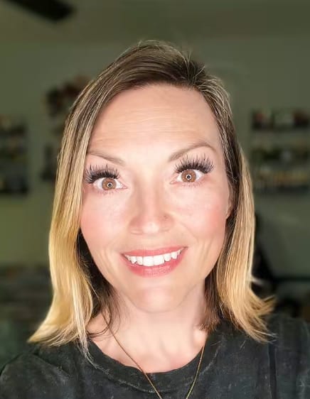 Customer photo review of Lash Bond & Seal - Black 10ml