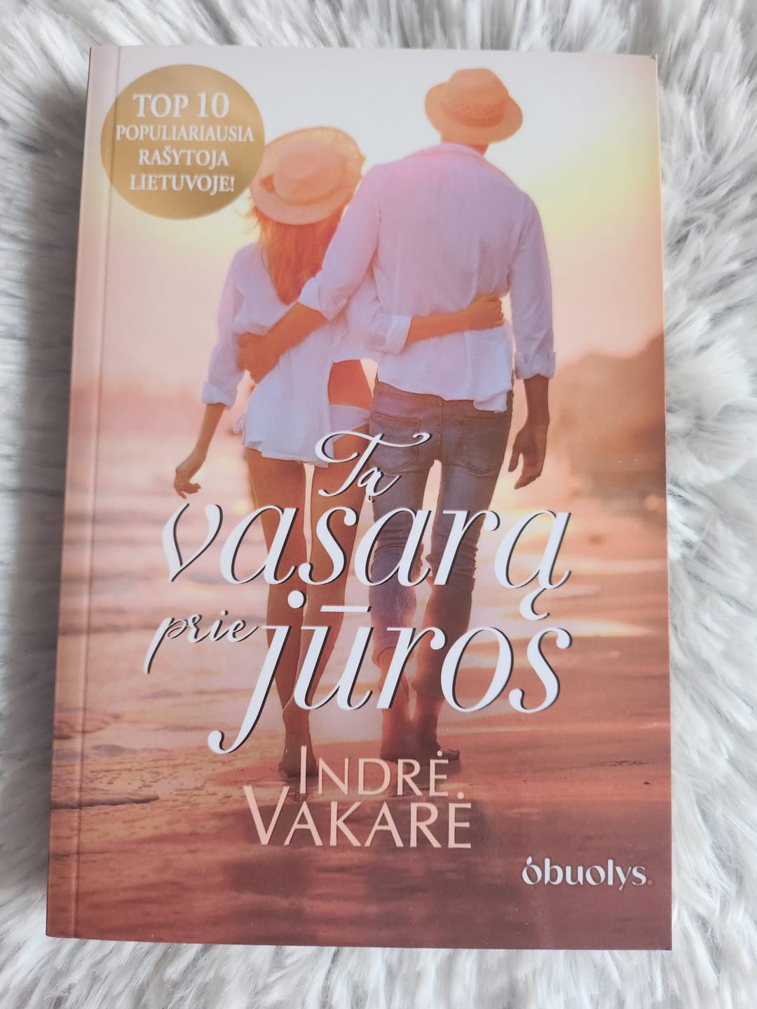 Customer photo review of Tą vasarą prie jūros: Indrės Vakarės romanas apie neišgirstą prisipažinimą, išdavystę ir antrą šansą