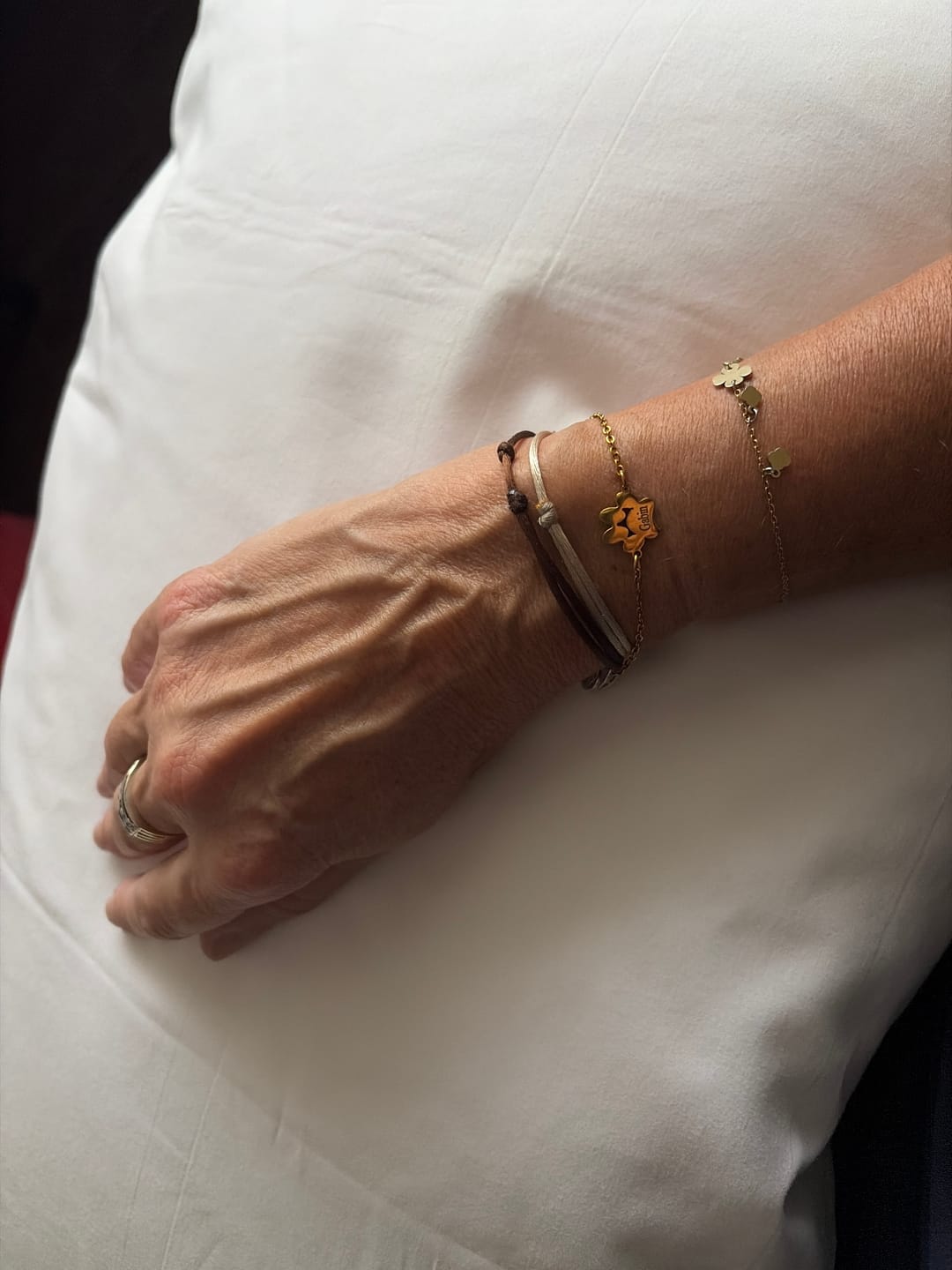 Customer photo review of Bracelet personnalisé avec nom sur patte