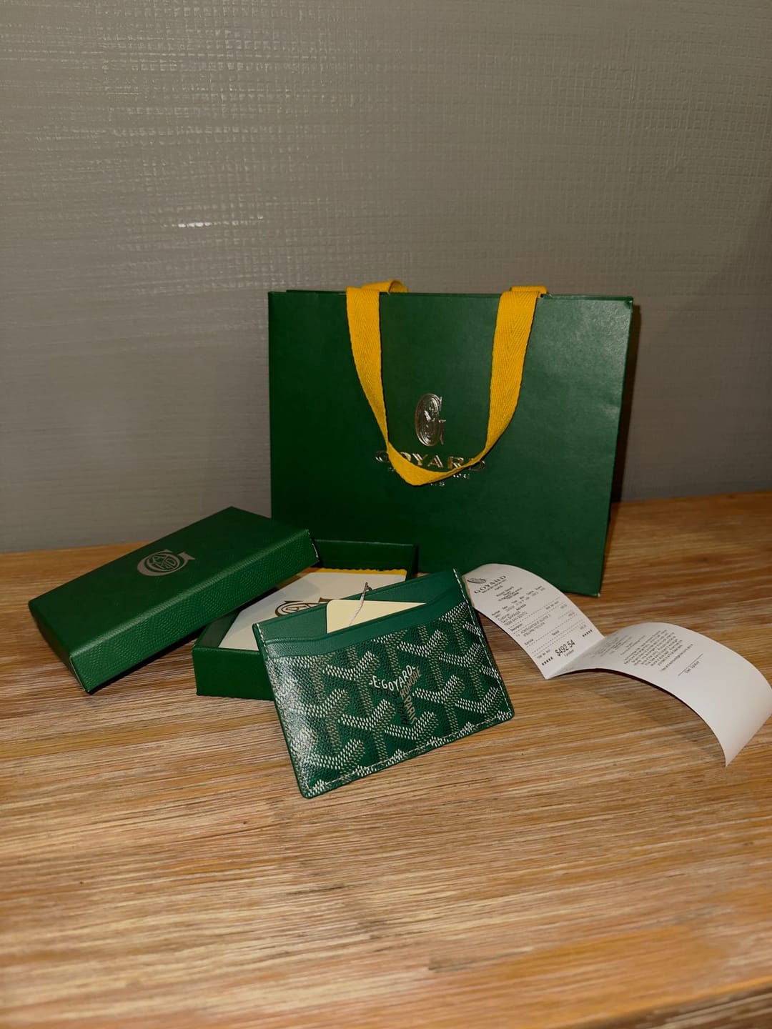 Customer photo review of Tarjetero ClasicGreen