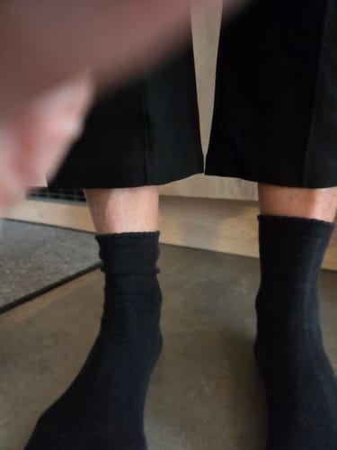 Customer photo review of Uformelle ensfargede rette bukser med glidelåslomme