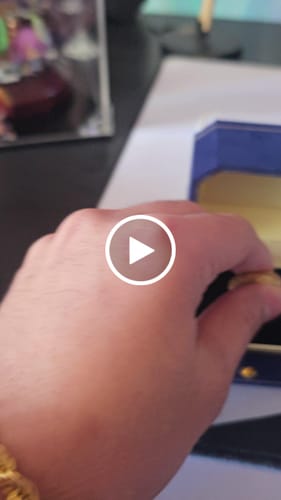 Customer video review of Premium Gift Box