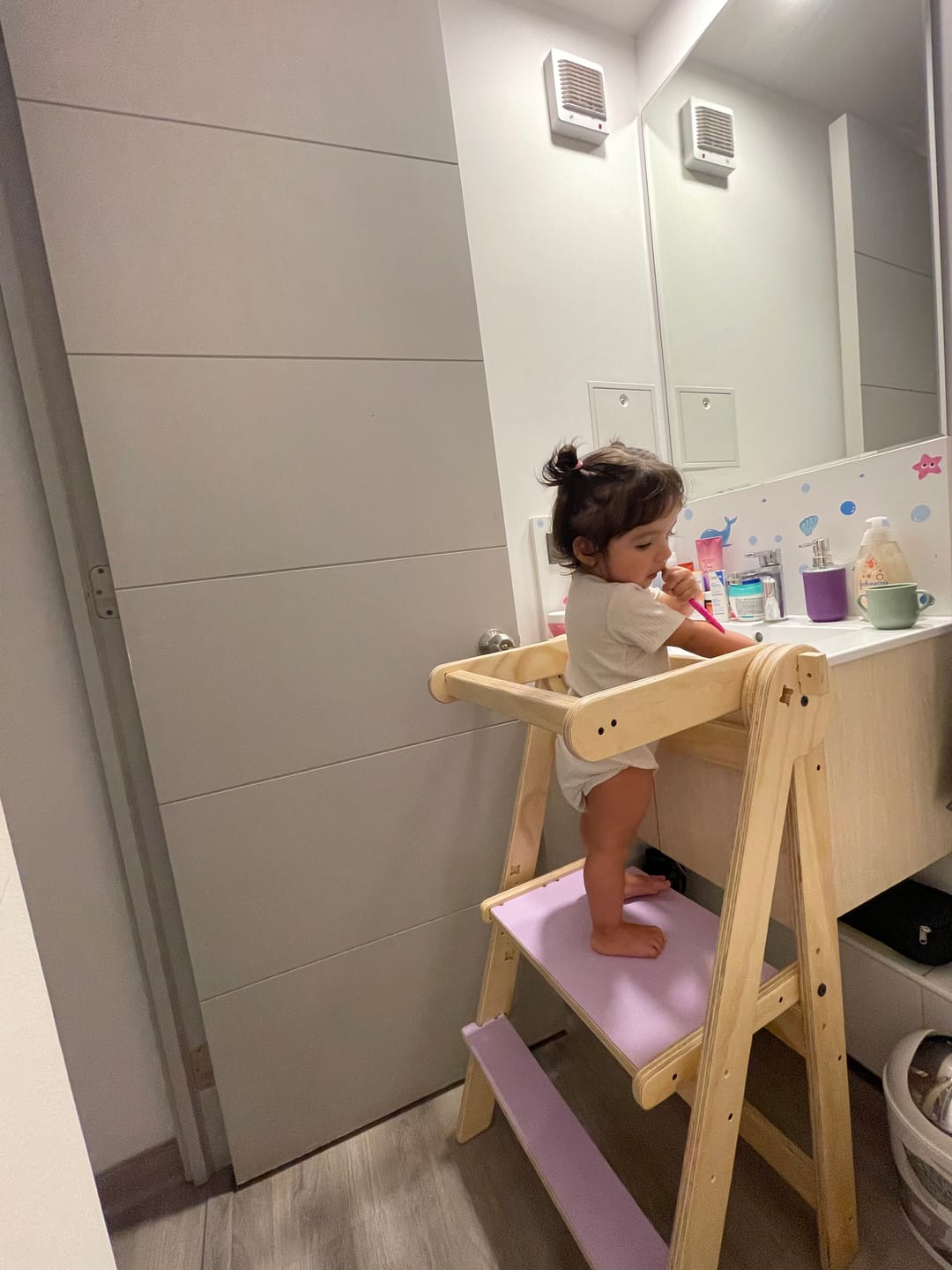 Customer photo review of Torre de Aprendizaje Plegable Montessori