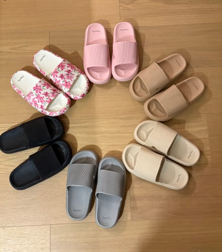 Customer photo review of HappyFlops