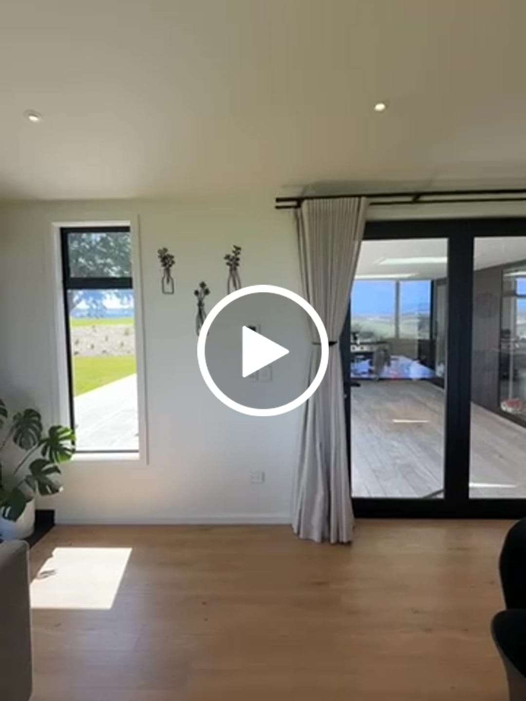 Customer video review of Flowers In Vase Wall Art