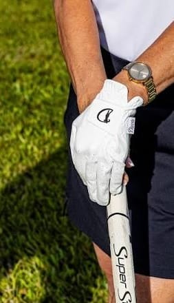 Customer photo review of Divots SureGrip Glove