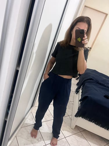 Patricia P. review of Calça Slouchy Íris Azul Escuro image 1 out of 1